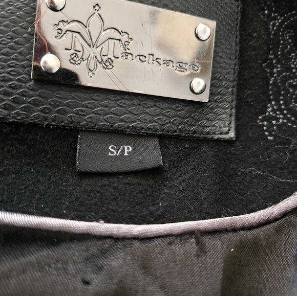 MACKAGE Wool/Cashmere/Leather Women's Black Button-Up Coat. Size Small - Picture 12 of 14